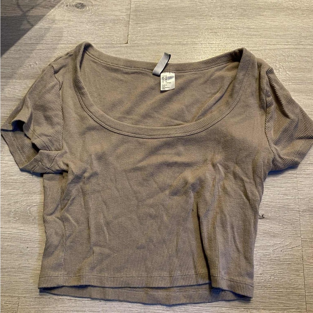 H&M Taupe Ribbed Crop Top